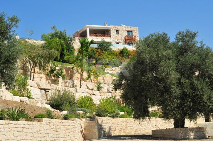 Stone four bedroom villa in Agia Marina , Polis Chrysochous , in Paphos for sale-Title deed available
