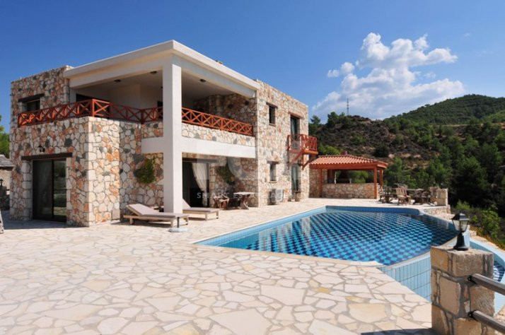 Stone four bedroom villa in Agia Marina , Polis Chrysochous , in Paphos for sale-Title deed available