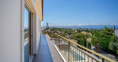 Four-Bedroom House with Swimming Pool in Argaka, Paphos for sale