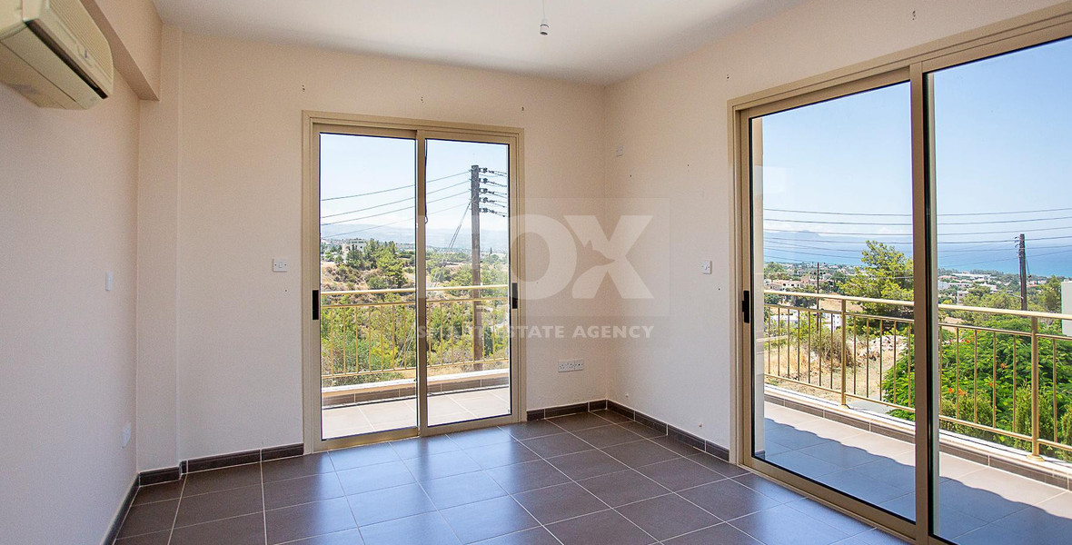Four-Bedroom House with Swimming Pool in Argaka, Paphos for sale