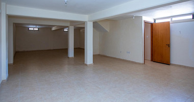 Four-Bedroom House with Swimming Pool in Argaka, Paphos for sale
