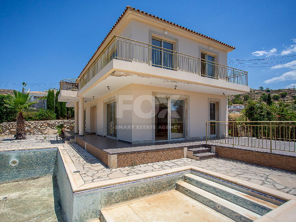 Four-Bedroom House with Swimming Pool in Argaka, Paphos for sale
