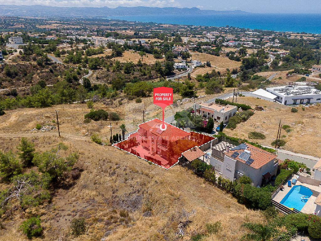 Four-Bedroom House with Swimming Pool in Argaka, Paphos for sale