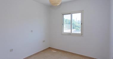 Two-Bedroom Apartment for Sale in Konia, Paphos | Title Deed Available