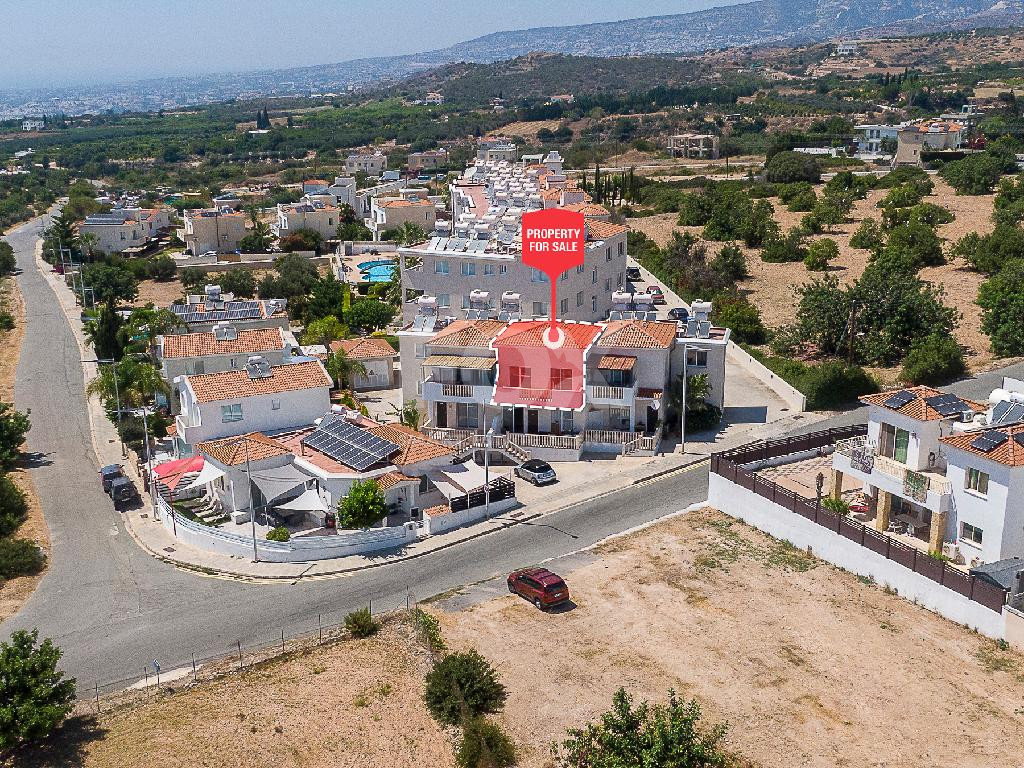 One-bedroom apartment for sale in Tala, Paphos , communal swimming pool, and Title Deed. Ideal for living or investment.