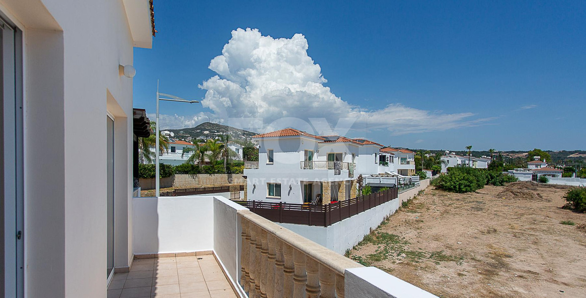 One-bedroom apartment for sale in Tala, Paphos , communal swimming pool, and Title Deed. Ideal for living or investment.