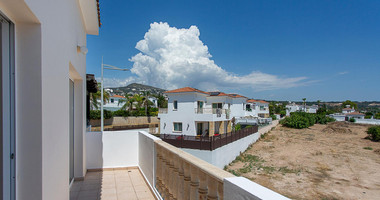 One-bedroom apartment for sale in Tala, Paphos , communal swimming pool, and Title Deed. Ideal for living or investment.