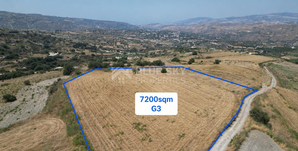 Spacious Field for Sale in Stroumbi, Paphos – Excellent Investment Opportunity
