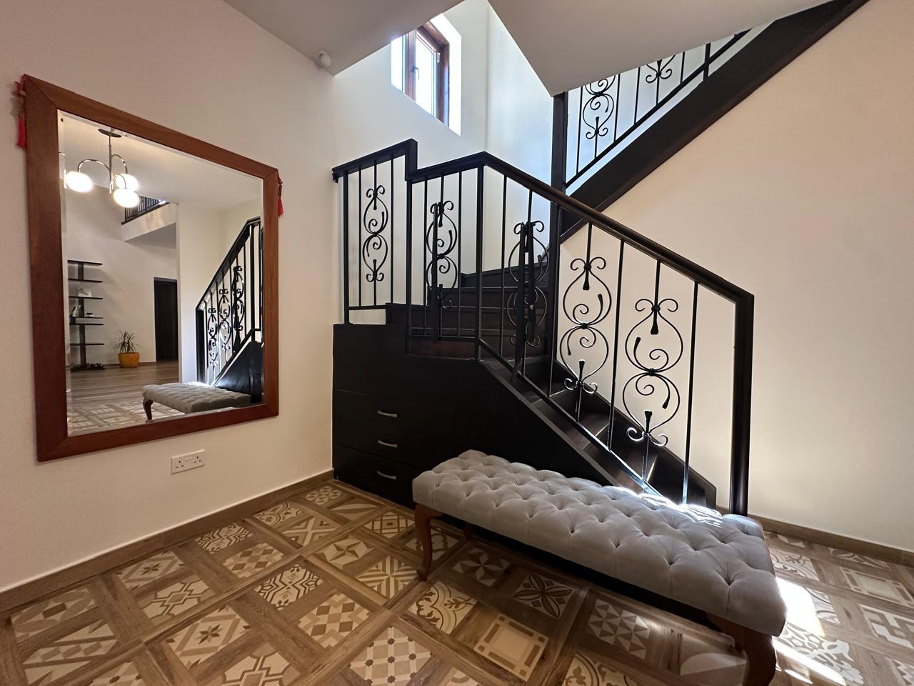 6-Schlafzimmer-Villa 220 m² in Souni Zanatzia, Zypern