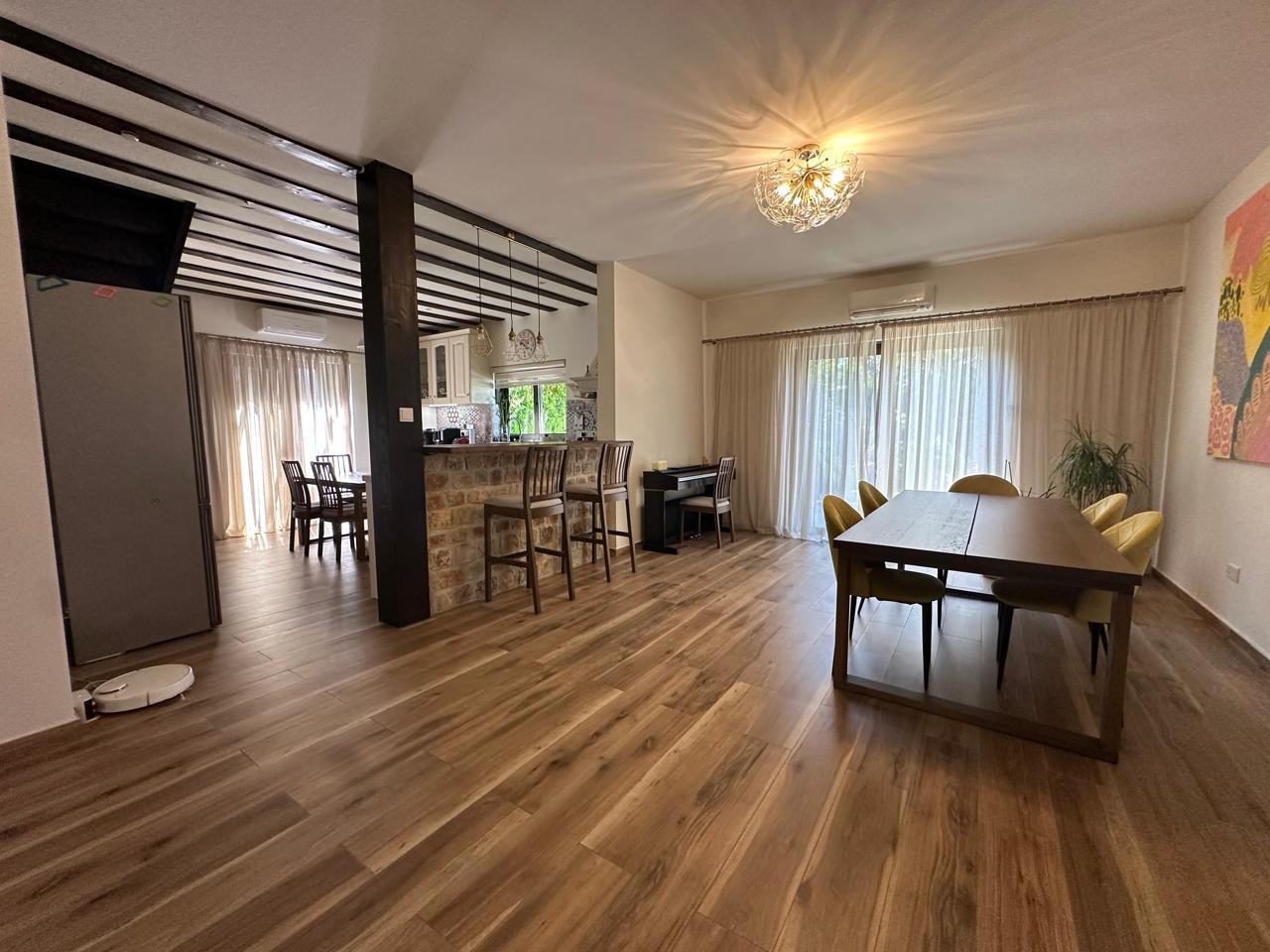 6-Schlafzimmer-Villa 220 m² in Souni Zanatzia, Zypern