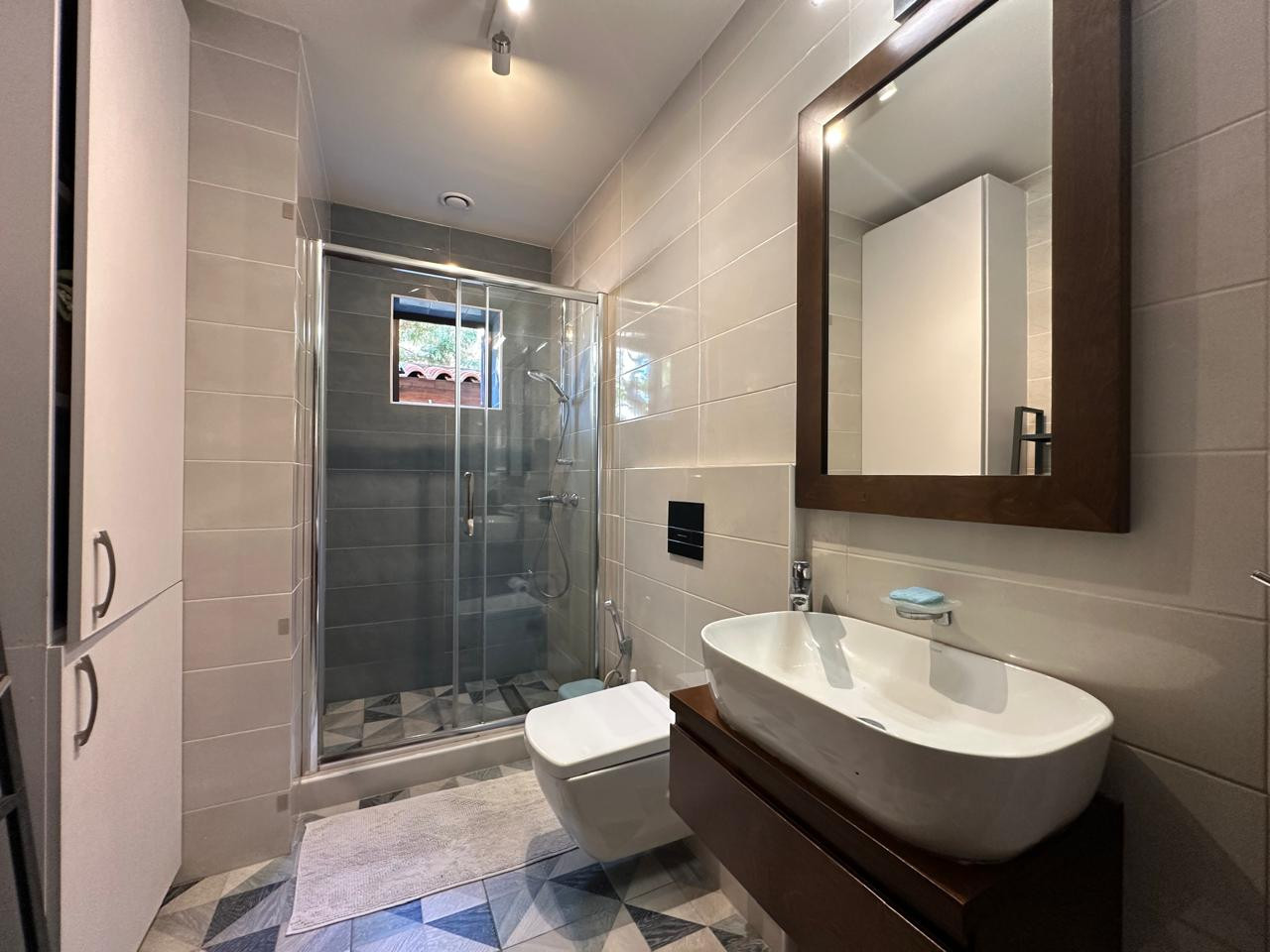 6-Schlafzimmer-Villa 220 m² in Souni Zanatzia, Zypern