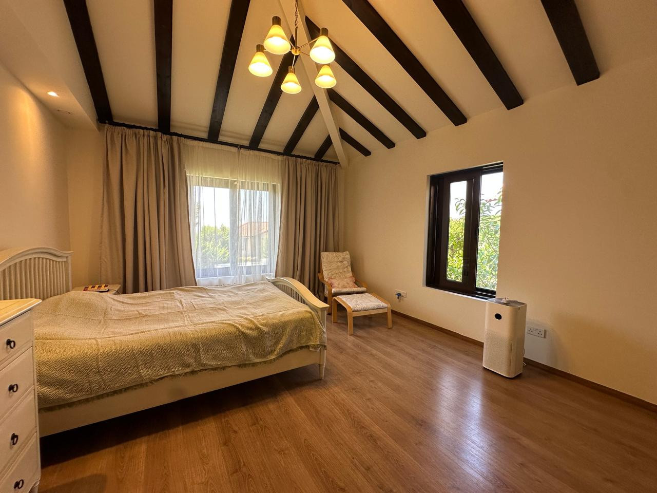 6-Schlafzimmer-Villa 220 m² in Souni Zanatzia, Zypern