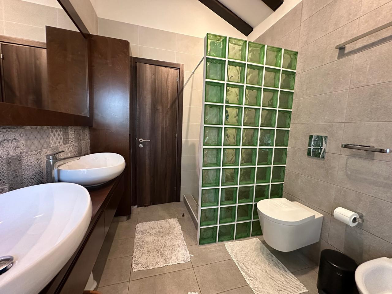 6-Schlafzimmer-Villa 220 m² in Souni Zanatzia, Zypern
