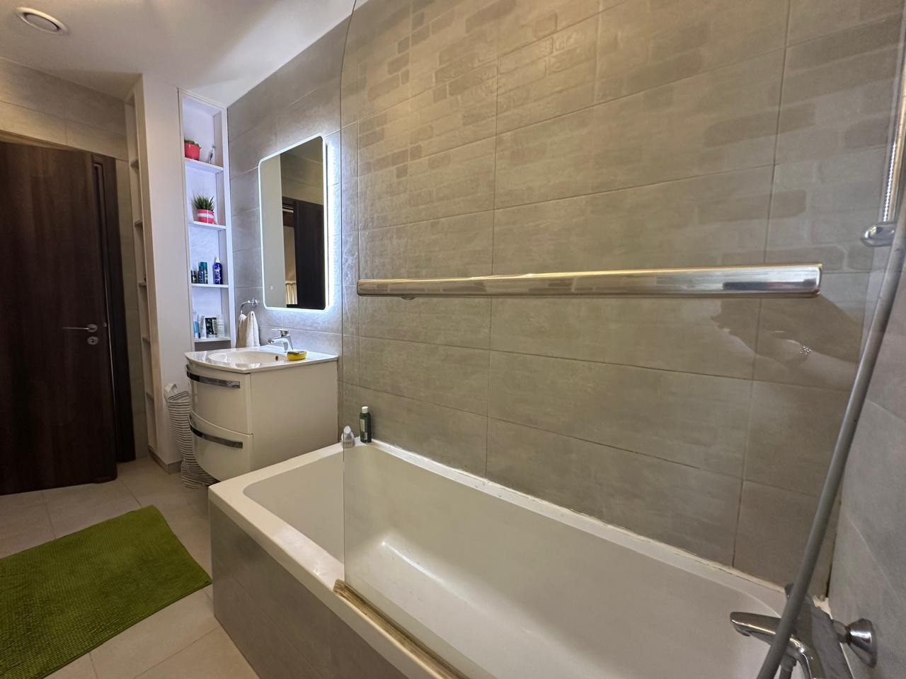 6-Schlafzimmer-Villa 220 m² in Souni Zanatzia, Zypern