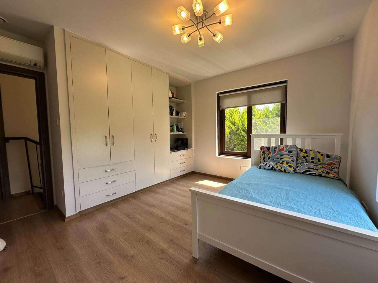 6-Schlafzimmer-Villa 220 m² in Souni Zanatzia, Zypern