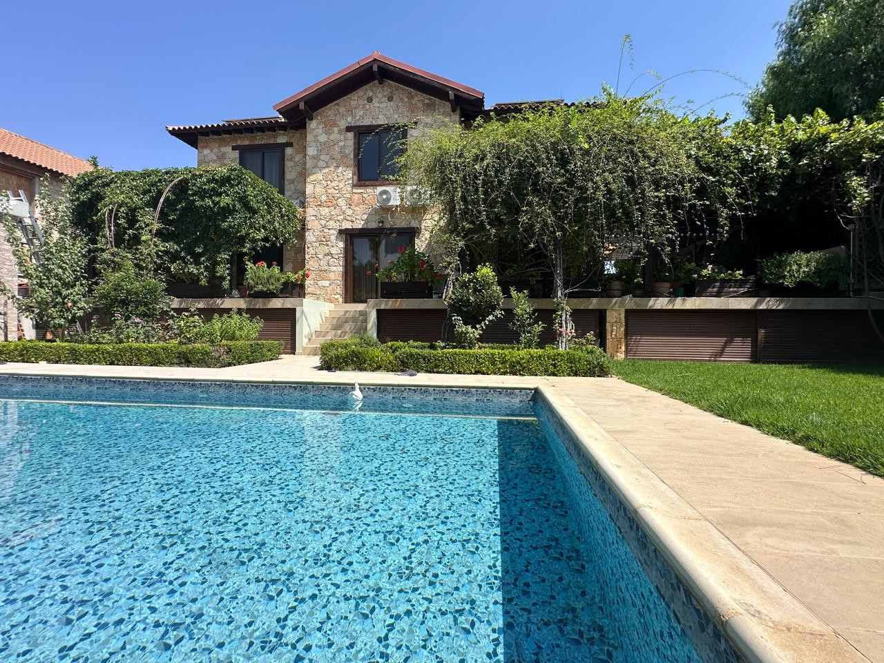 6-Schlafzimmer-Villa 220 m² in Souni Zanatzia, Zypern