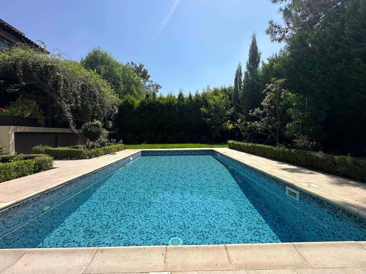 6-Schlafzimmer-Villa 220 m² in Souni Zanatzia, Zypern