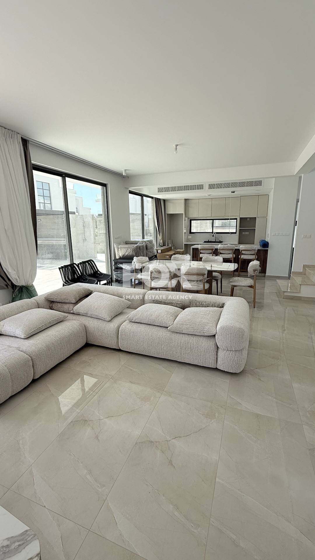 For rent Luxury Exclusive Gated Coastal Villa in Geroskipou in Paphos