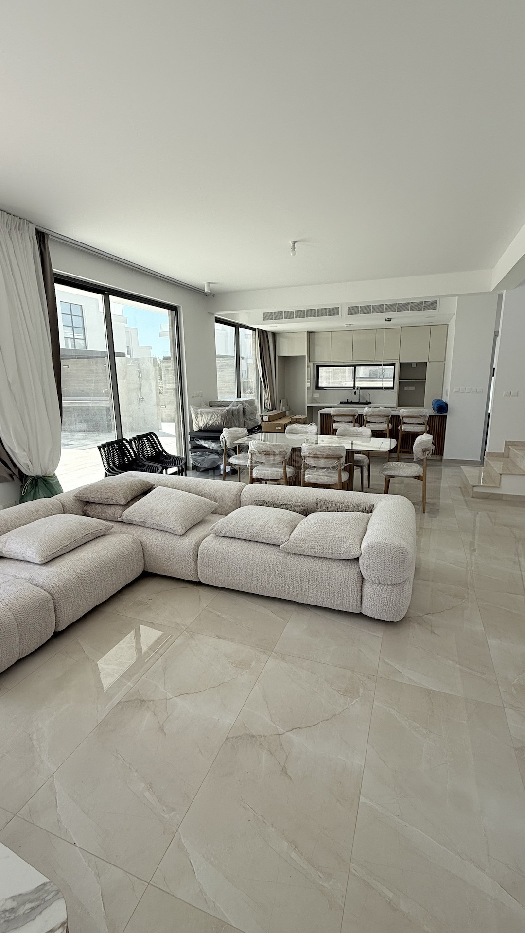 For rent Luxury Exclusive Gated Coastal Villa in Geroskipou in Paphos
