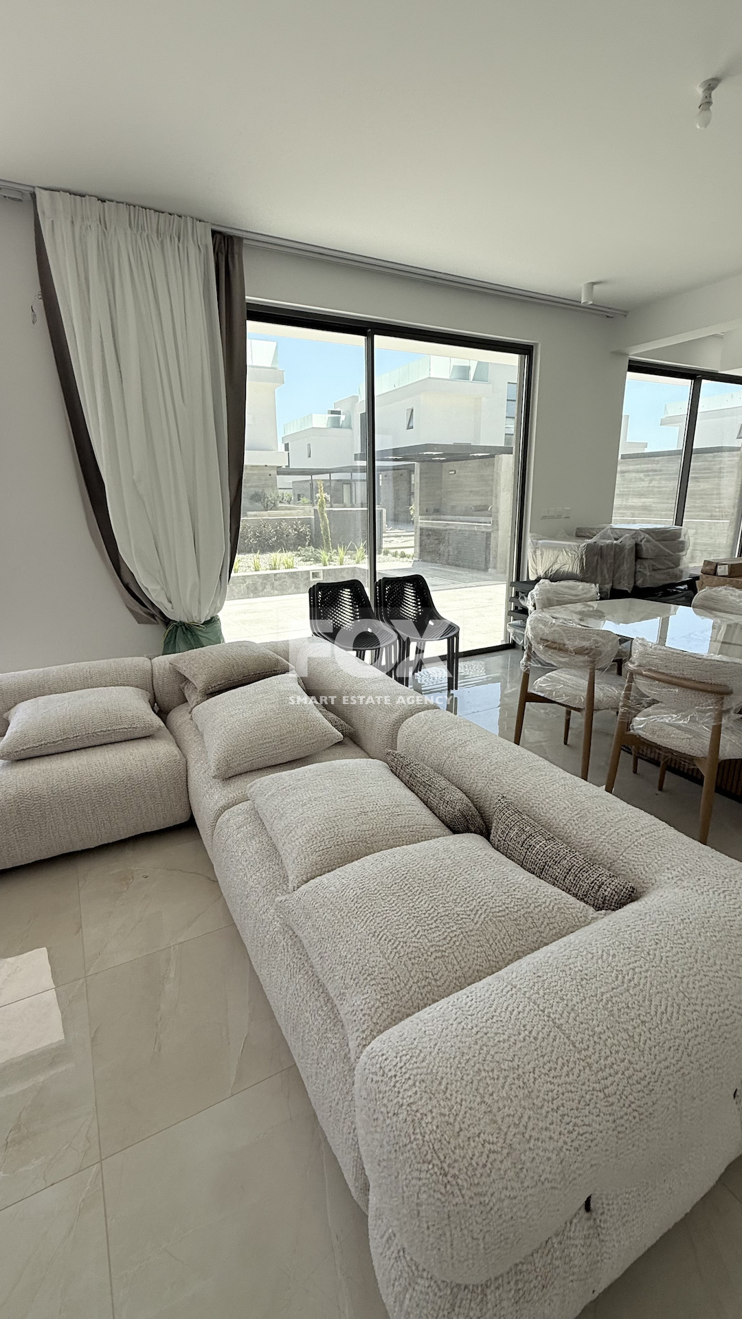 For rent Luxury Exclusive Gated Coastal Villa in Geroskipou in Paphos