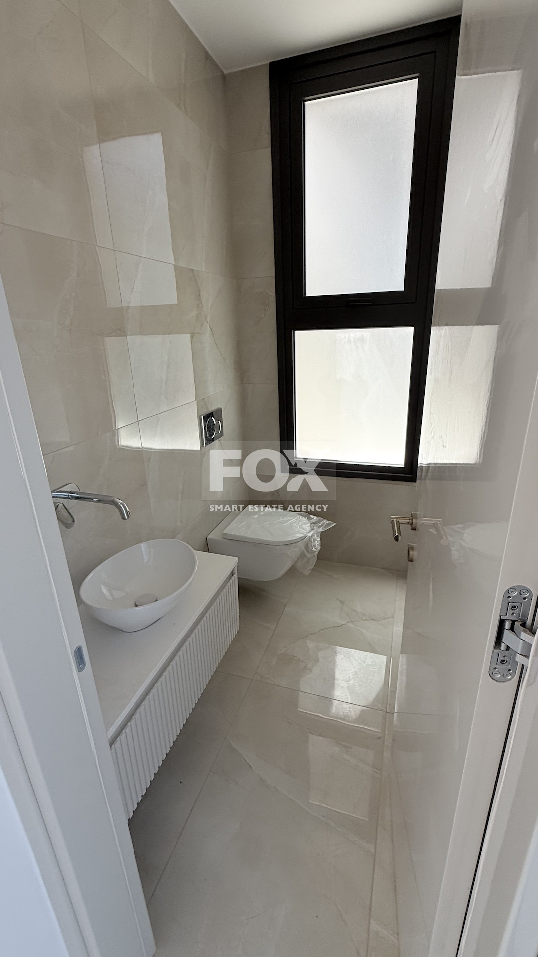 For rent Luxury Exclusive Gated Coastal Villa in Geroskipou in Paphos