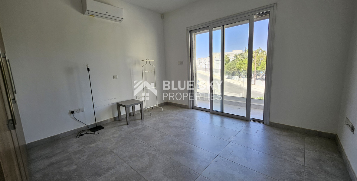 Three Bedroom Modern-Detached House with Garden in Zakaki Area
