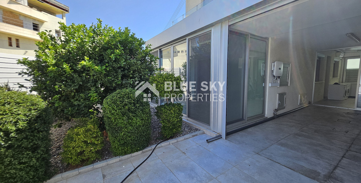 Three Bedroom Modern-Detached House with Garden in Zakaki Area