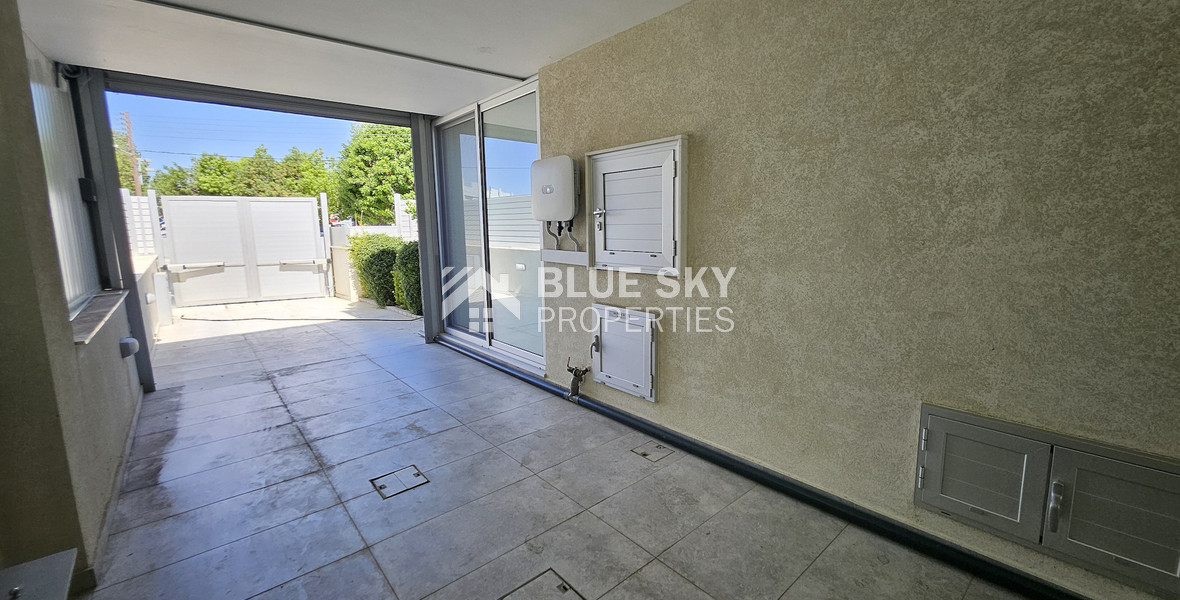 Three Bedroom Modern-Detached House with Garden in Zakaki Area