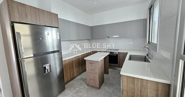 Three Bedroom Modern-Detached House with Garden in Zakaki Area