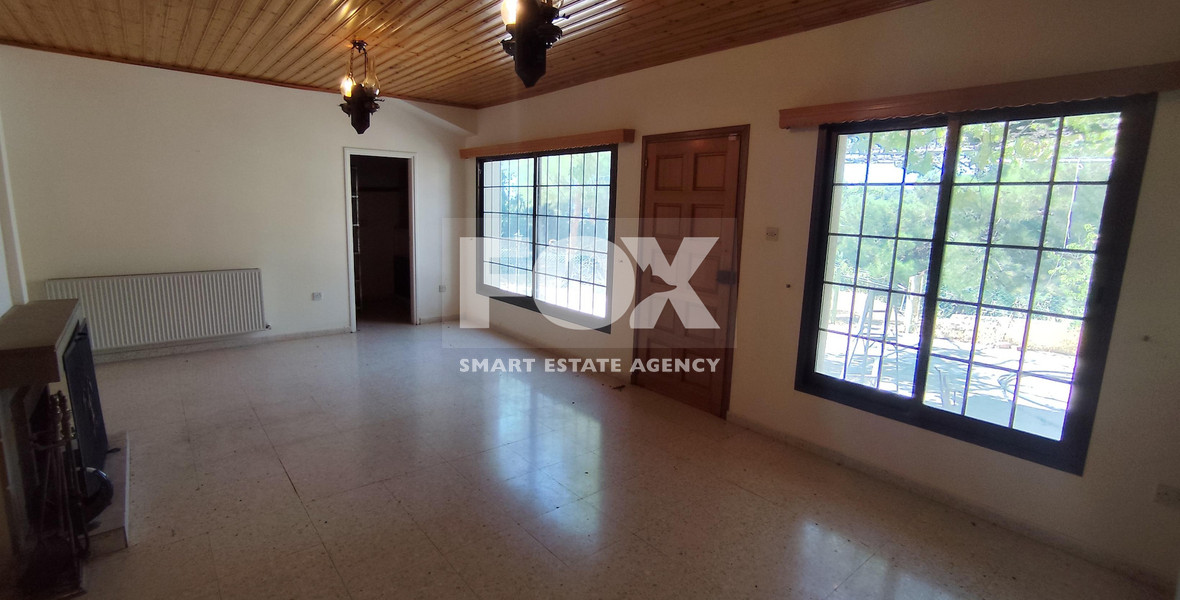 Spacious  three Bedroom House with Large Garden for Rent in Moniatis