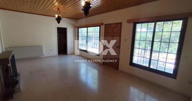 Spacious  three Bedroom House with Large Garden for Rent in Moniatis