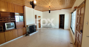 Spacious  three Bedroom House with Large Garden for Rent in Moniatis