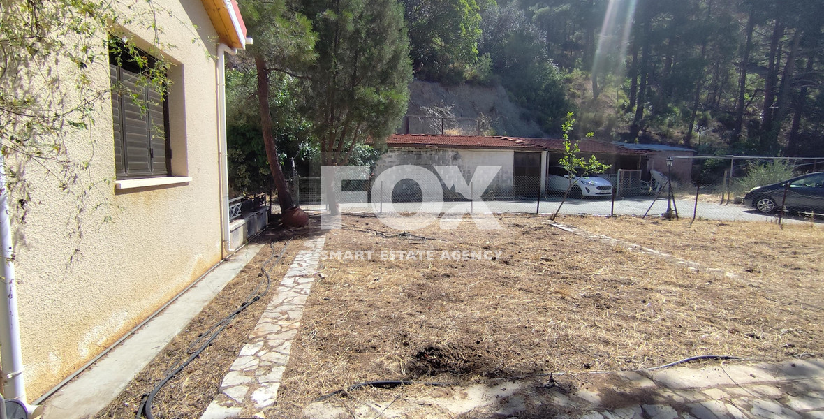 Spacious  three Bedroom House with Large Garden for Rent in Moniatis
