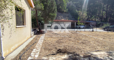 Spacious  three Bedroom House with Large Garden for Rent in Moniatis