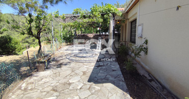 Spacious  three Bedroom House with Large Garden for Rent in Moniatis