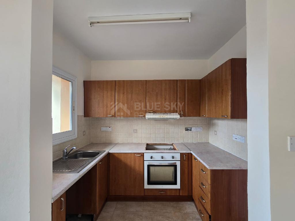Modern two Bedroom Townhouse with Communal Pool in Chloraka, Paphos with separate title deeds.