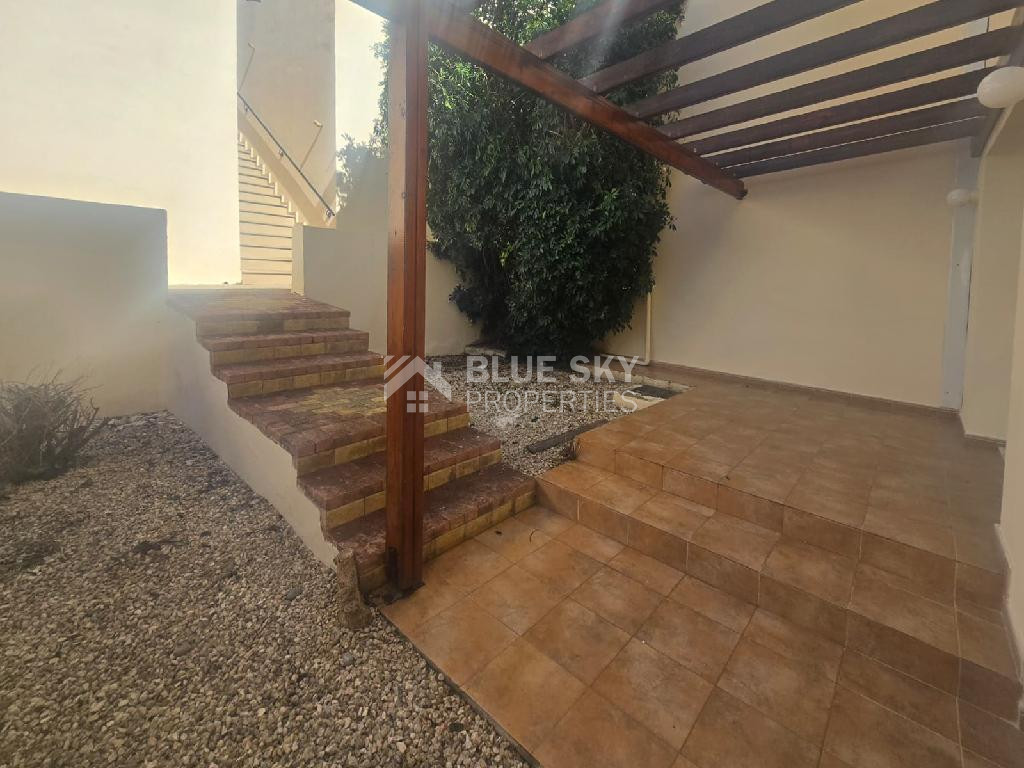 Modern two Bedroom Townhouse with Communal Pool in Chloraka, Paphos with separate title deeds.