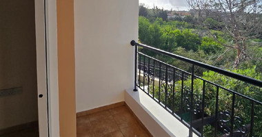 Modern two Bedroom Townhouse with Communal Pool in Chloraka, Paphos with separate title deeds.