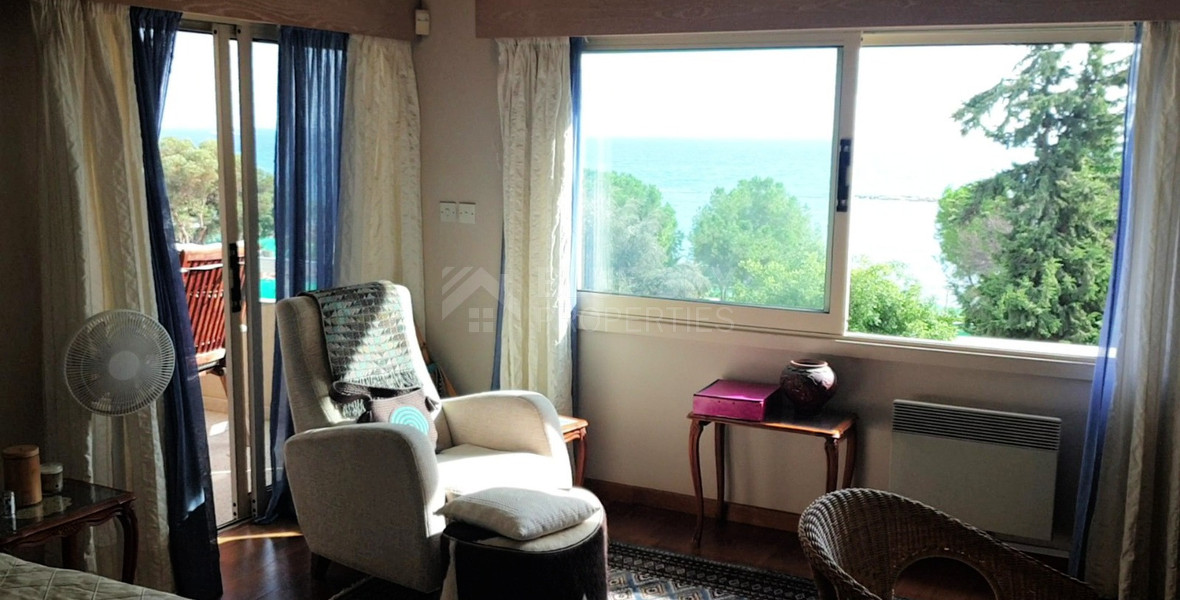 4-Bedroom Front-Line Apartment | 210 sq.m | Agios Tychonas,