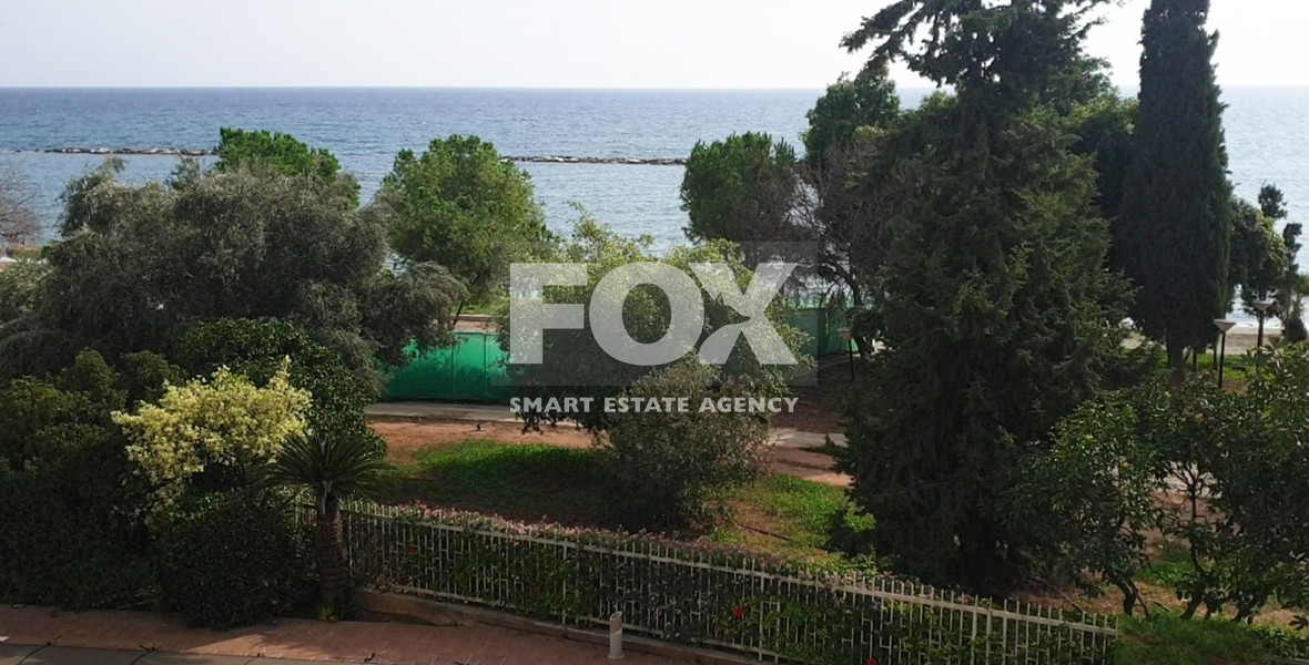 4-Bedroom Front-Line Apartment | 210 sq.m | Agios Tychonas,
