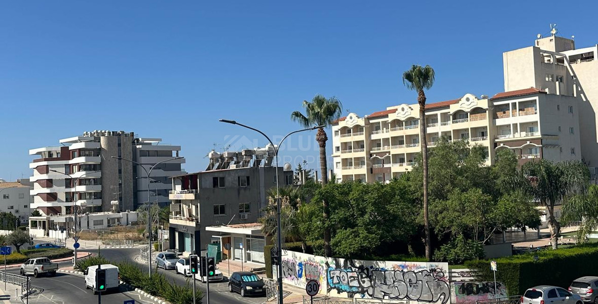Modern Renovated Two-Bedroom Apartment | Walking Distance to the Beach | Potamos Germasogeias
