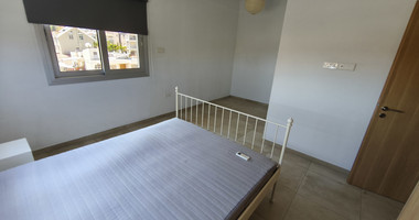 Spacious 1 Bed Top Floor upper house/Apartment in Panthea