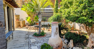 Beautiful 3-Bedroom Family Home in Agia Paraskevi, Germasogeia