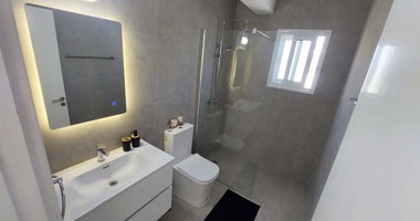 Full Building Investment: Four two Bedroom Apartments in Kato Paphos for sale