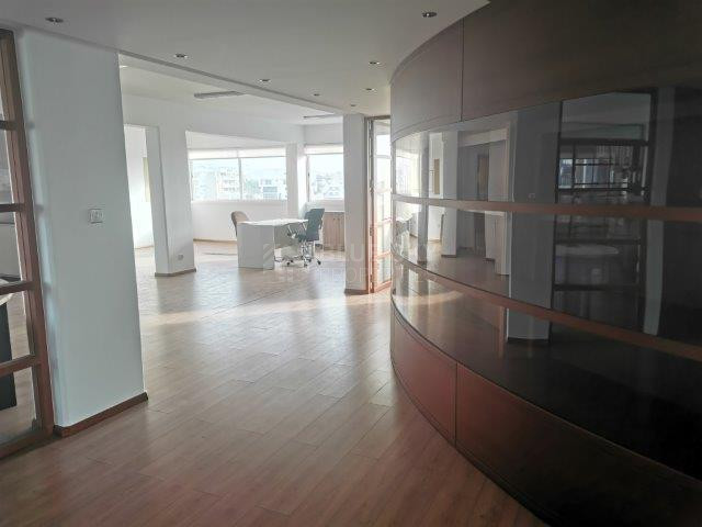 Spacious 200 m² Office for Rent in Agia Zoni