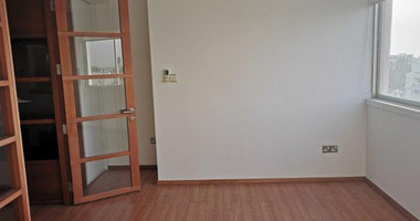 Spacious 200 m² Office for Rent in Agia Zoni