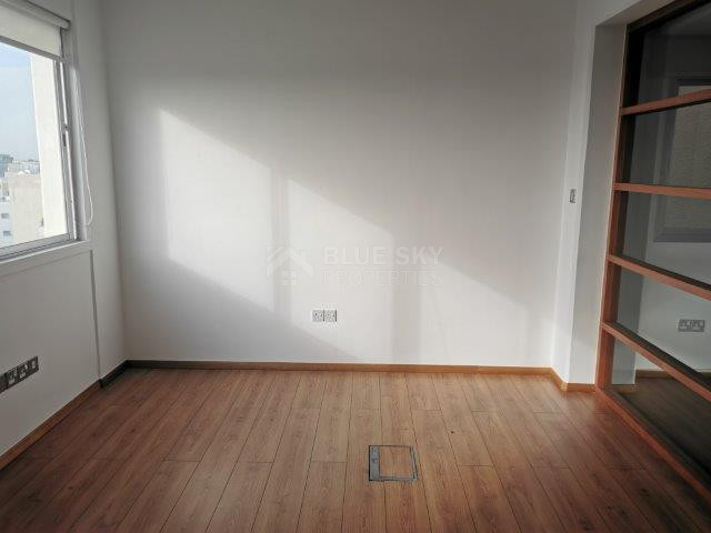 Spacious 200 m² Office for Rent in Agia Zoni