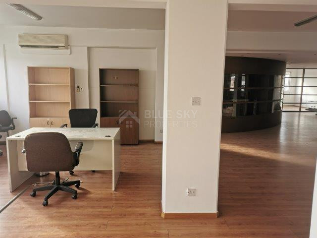 Spacious 200 m² Office for Rent in Agia Zoni