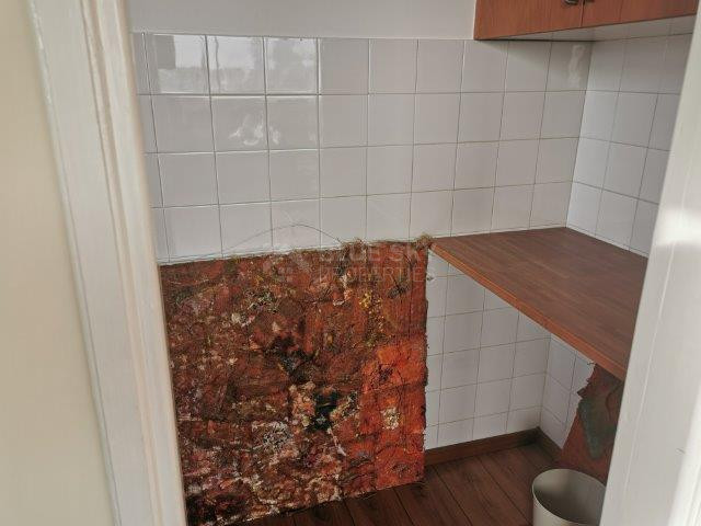 Spacious 200 m² Office for Rent in Agia Zoni