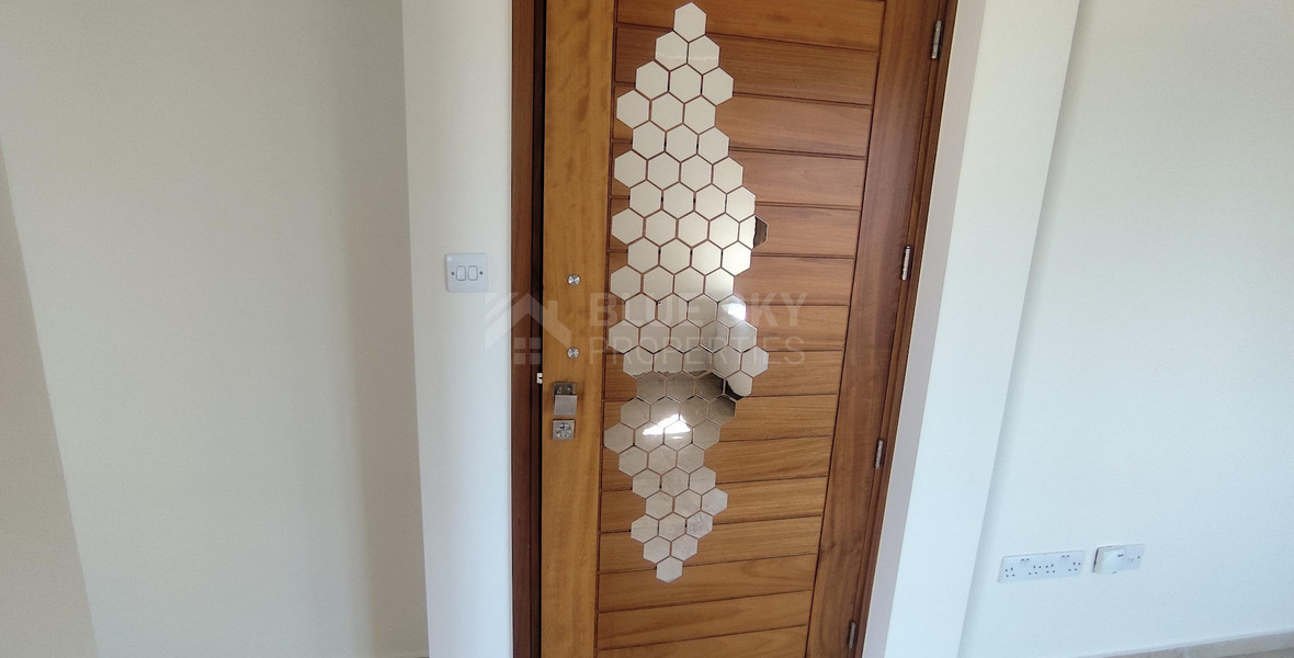 Beautiful two Bedroom Apartment for Rent in Agia Triada – Walking Distance to the Beach